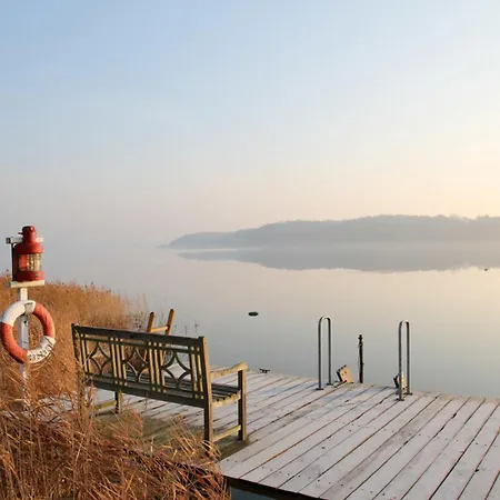 2 Mit Schoenem Seeblick * Neuenkirchen (Landhagen)