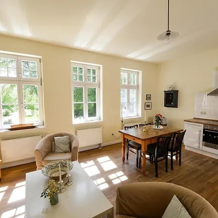 2 Mit Schoenem Seeblick Neuenkirchen (Landhagen)